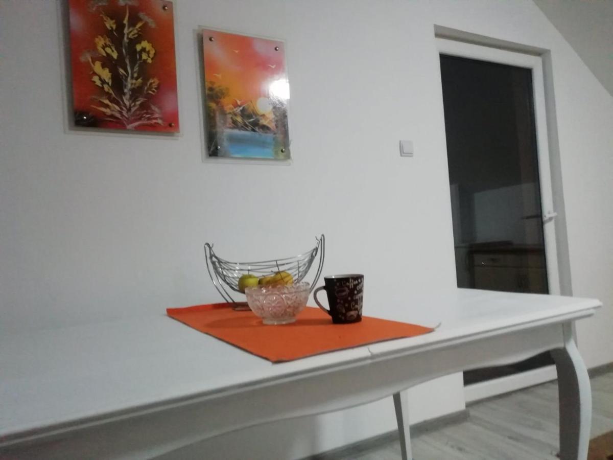 Apartman Salus Tuzla Ngoại thất bức ảnh