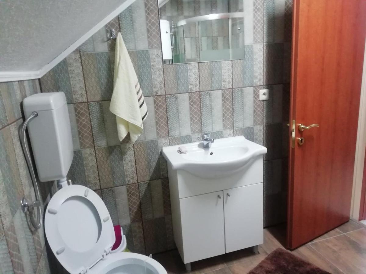 Apartman Salus Tuzla Ngoại thất bức ảnh