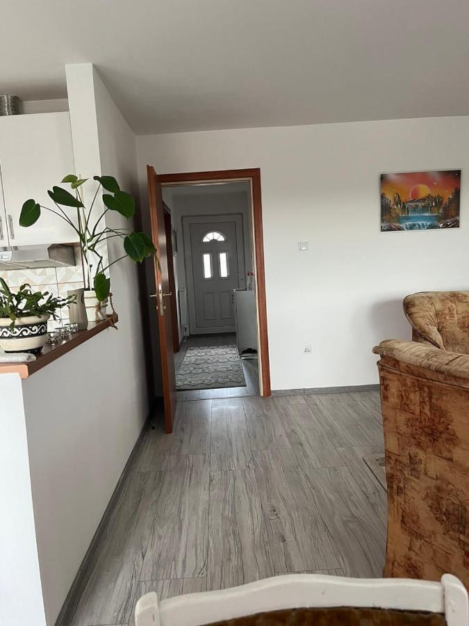 Apartman Salus Tuzla Ngoại thất bức ảnh