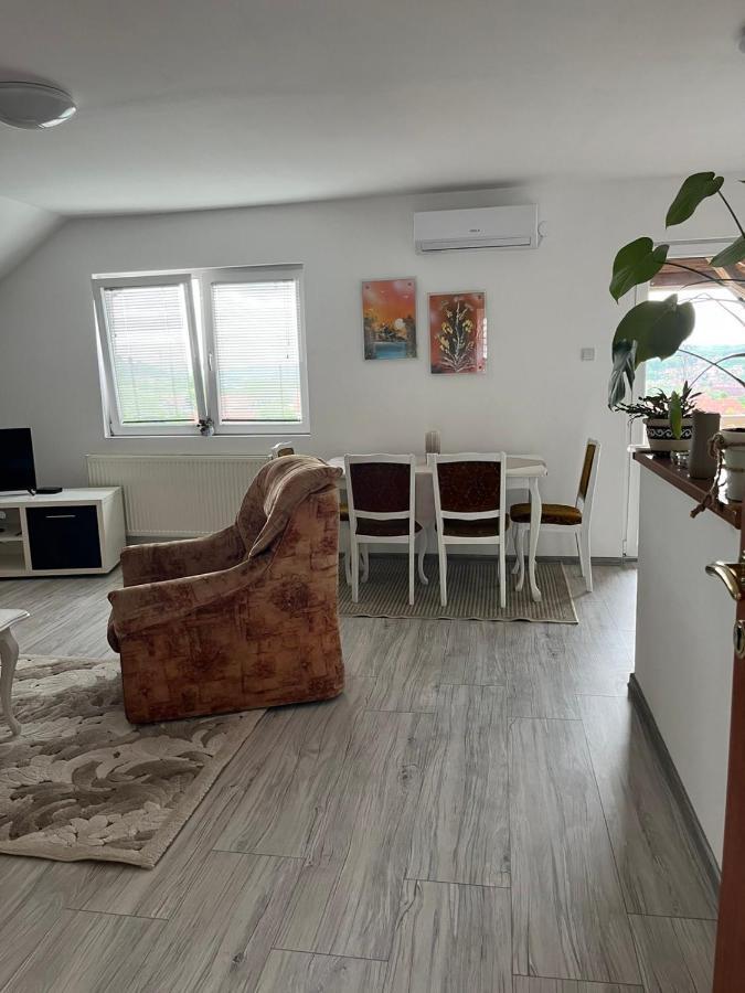 Apartman Salus Tuzla Ngoại thất bức ảnh